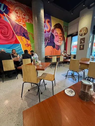 Mr Majestic Cafe Bar